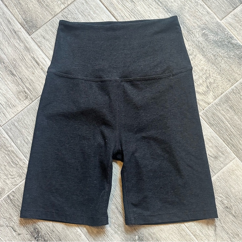 Beyond Yoga Spacedye High Waisted Biker Shorts Dark Heathered Gray Size Small